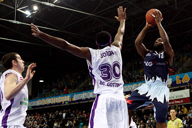 轮赛程对他 轮赛程对他