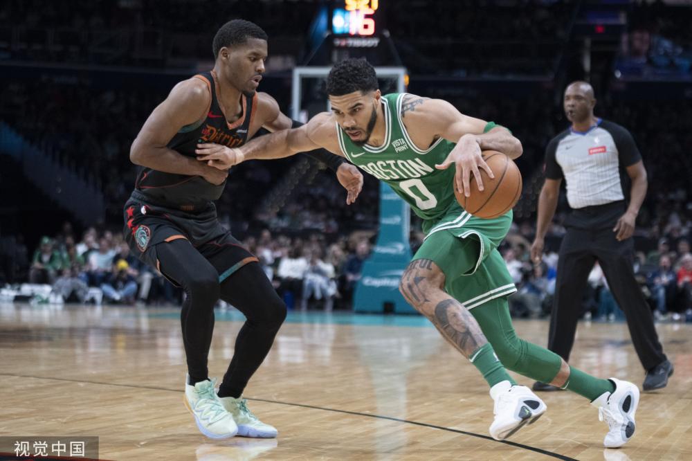 中肋向前的 中肋向前的